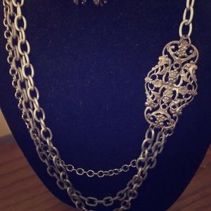 Sabika double chain necklace with statement piece